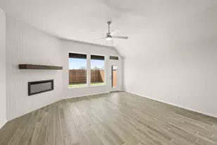 457 Carnero Dr, Granbury, TX 76048 - Photo 3