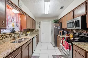 1519 Rocky Point Dr, Lewisville, TX 75077 - Photo 9
