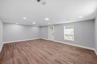 548 Ezekial Ave, Dallas, TX 75217 - Photo 9