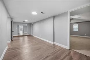 548 Ezekial Ave, Dallas, TX 75217 - Photo 17