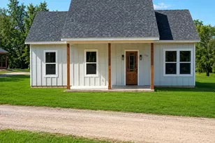 216 W Cardinal, Ector, TX 75439 - Photo 1