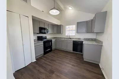1362 Southridge Drive, Lancaster, TX 75146 - Photo 17