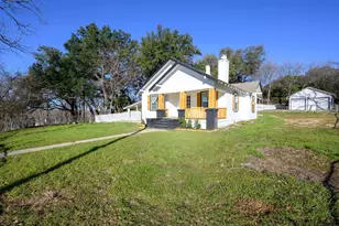 71 Crown Rd, Willow Park, TX 76087 - Photo 1
