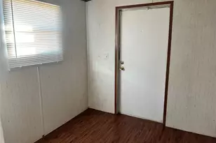 1139 Market St, Tye, TX 79563 - Photo 7