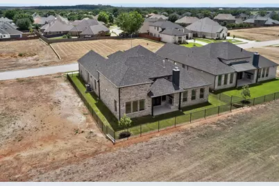 977 Bandon Dunes Drive, Fort Worth, TX 76028 - Photo 31
