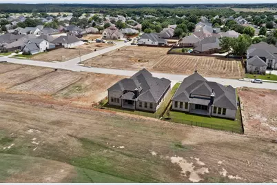 977 Bandon Dunes Drive, Fort Worth, TX 76028 - Photo 33