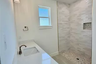 2013 Collin St, Weatherford, TX 76085 - Photo 13