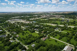 309 Francis St, Hillsboro, TX 76645 - Photo 31