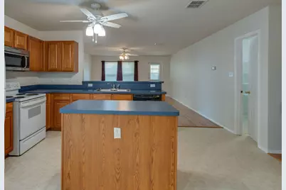 1068 Silver Spur Lane, Fort Worth, TX 76179 - Photo 9