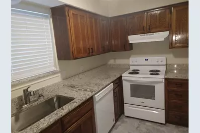 2110 Valleywood Drive, Arlington, TX 76013 - Photo 5
