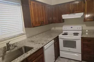 2110 Valleywood Dr, Arlington, TX 76013 - Photo 5