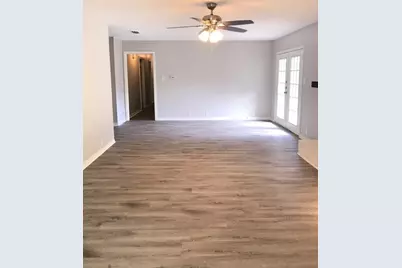 902 Bradfield Drive, Garland, TX 75042 - Photo 11