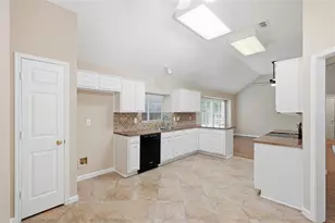 7204 Mesa Verde Trail, Fort Worth, TX 76137 - Photo 11