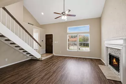 608 Fiesta Circle, Irving, TX 75063 - Photo 5