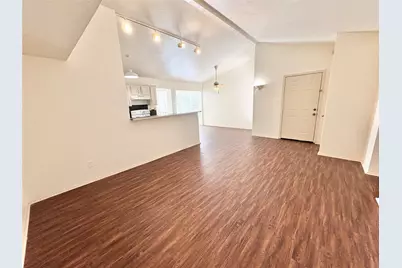 658 Stonehenge Drive, Grand Prairie, TX 75052 - Photo 3
