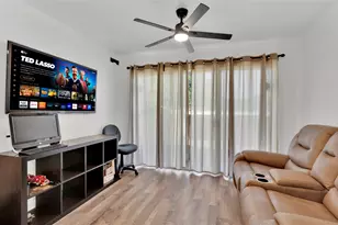 341 Arborview Dr, Garland, TX 75043 - Photo 11