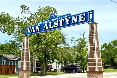 1276 Wild Cherry Way, Van Alstyne, TX 75495 - Photo 11