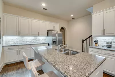 625 Surrey, Flower Mound, TX 75022 - Photo 9