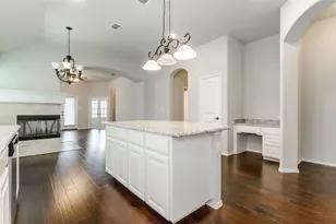 225 Dakota Dr, Waxahachie, TX 75167 - Photo 5