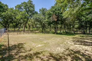 1011 Glenoaks Dr, Weatherford, TX 76088 - Photo 33