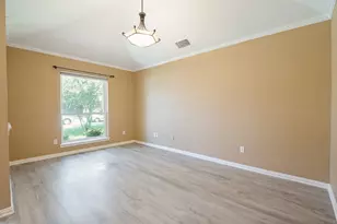 1306 River Birch Ln, Carrollton, TX 75007 - Photo 5
