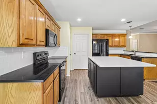 5609 Saddleback Rd, Arlington, TX 76017 - Photo 7