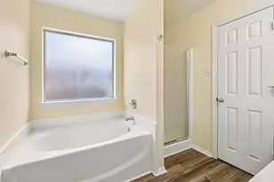 5609 Saddleback Rd, Arlington, TX 76017 - Photo 17