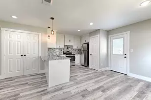 208-212 E Cherry St, Sherman, TX 75090 - Photo 5