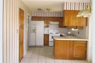 6925 Alexandria Court, Fort Worth, TX 76133 - Photo 5