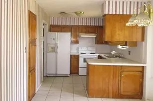 6925 Alexandria Ct, Fort Worth, TX 76133 - Photo 5