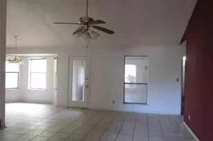 6925 Alexandria Ct, Fort Worth, TX 76133 - Photo 3