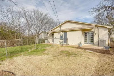 4933 Curzon Avenue, Fort Worth, TX 76107 - Photo 11