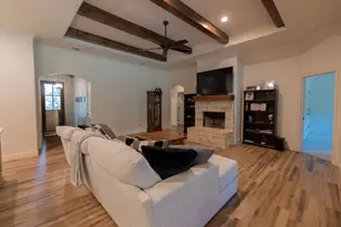 1013 Churchill Ln, Millsap, TX 76066 - Photo 9
