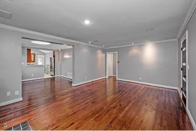 6802 Vivian Avenue, Dallas, TX 75223 - Photo 9