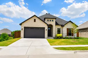 305 Paloma St, Weatherford, TX 76087 - Photo 1