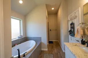 3006 Promenade Dr, Granbury, TX 76049 - Photo 17