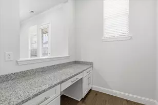 511 W Royal Ln, Irving, TX 75039 - Photo 17