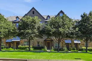 511 W Royal Ln, Irving, TX 75039 - Photo 1