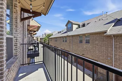 511 W Royal Lane, Irving, TX 75039 - Photo 19