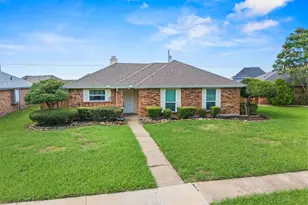 2217 Rockbluff Dr, Rowlett, TX 75088 - Photo 3