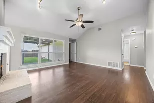 2217 Rockbluff Dr, Rowlett, TX 75088 - Photo 5