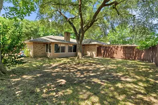 801 Waynelee Dr, Lancaster, TX 75146 - Photo 15