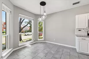 1778 Circle Creek Dr, Lewisville, TX 75067 - Photo 11