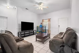 1724 Willow Hollow Dr, Garland, TX 75040 - Photo 5