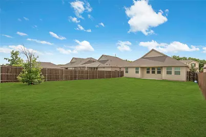 8012 Lindheimer Lane, McKinney, TX 75071 - Photo 3