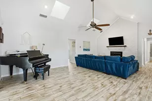 13017 Hillcrest Blvd, Keller, TX 76244 - Photo 5