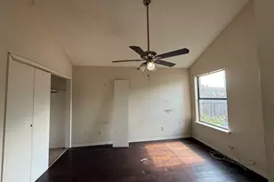 2012 Pheasant Dr, Lewisville, TX 75077 - Photo 9