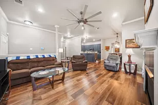 609 Columbia Ave, Waxahachie, TX 75165 - Photo 3