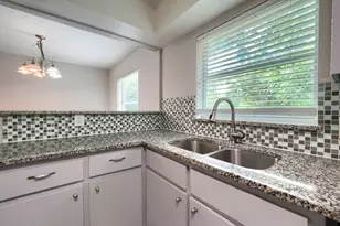 10628 Benbrook Dr, Dallas, TX 75228 - Photo 9