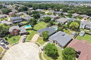 1012 Hidden View Ct, Burleson, TX 76028 - Photo 5